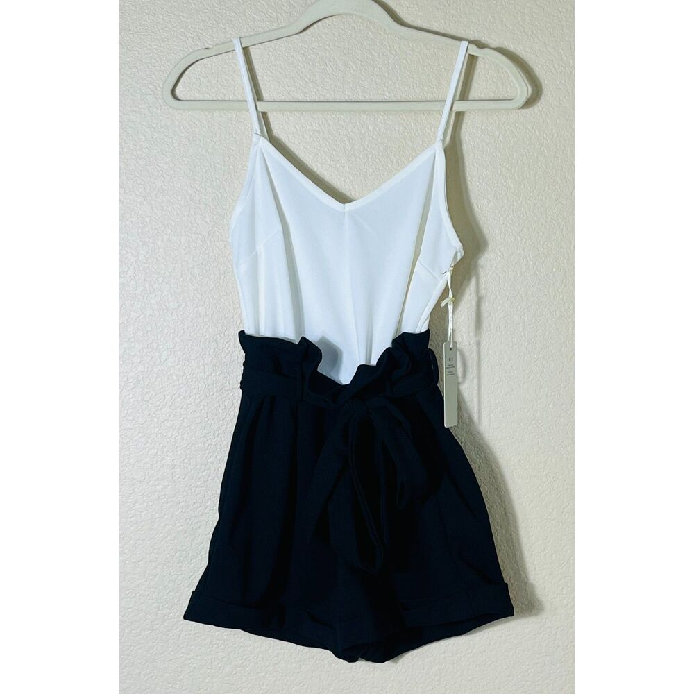 NWT Iris Womens Black White Romper One Piece Paperbag Shorts  Resort Small